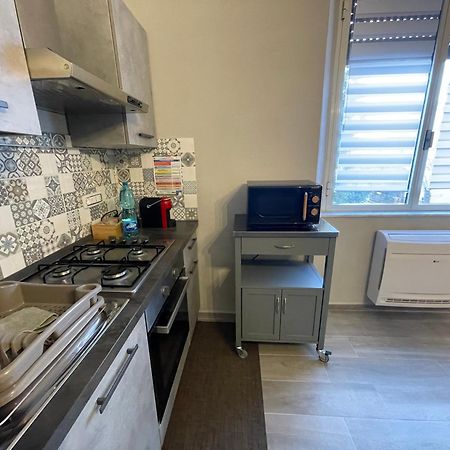 Appartamento Elegante Карбония Екстериор снимка