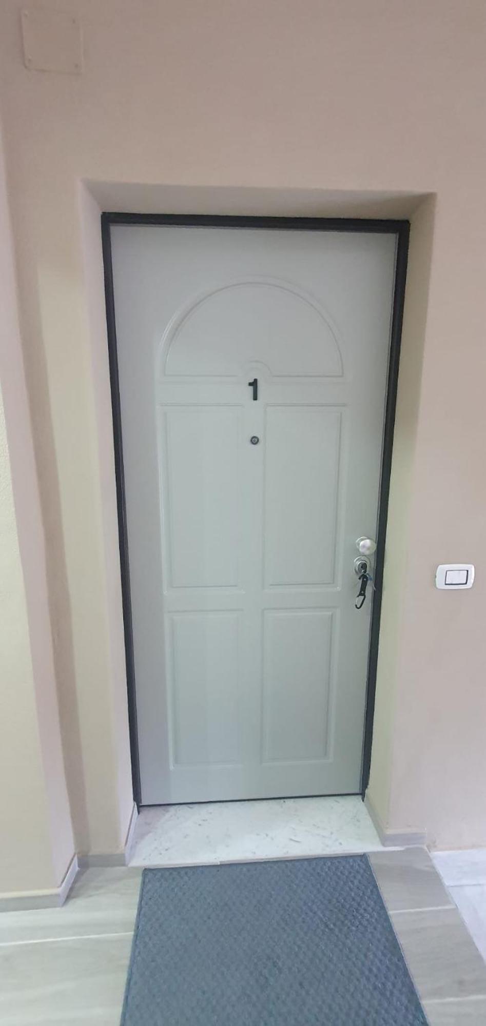 Appartamento Elegante Карбония Екстериор снимка